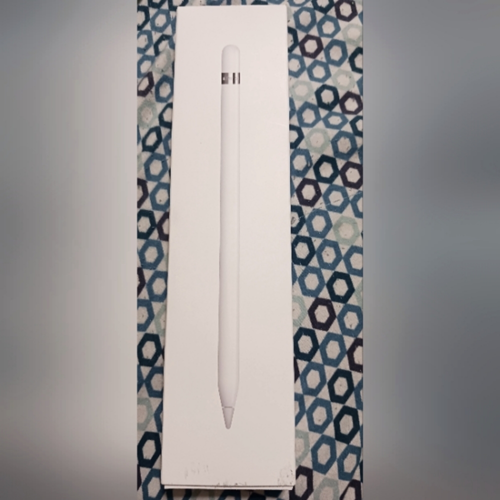 Apple pencil 1st generation (2019) only used once to  connect).